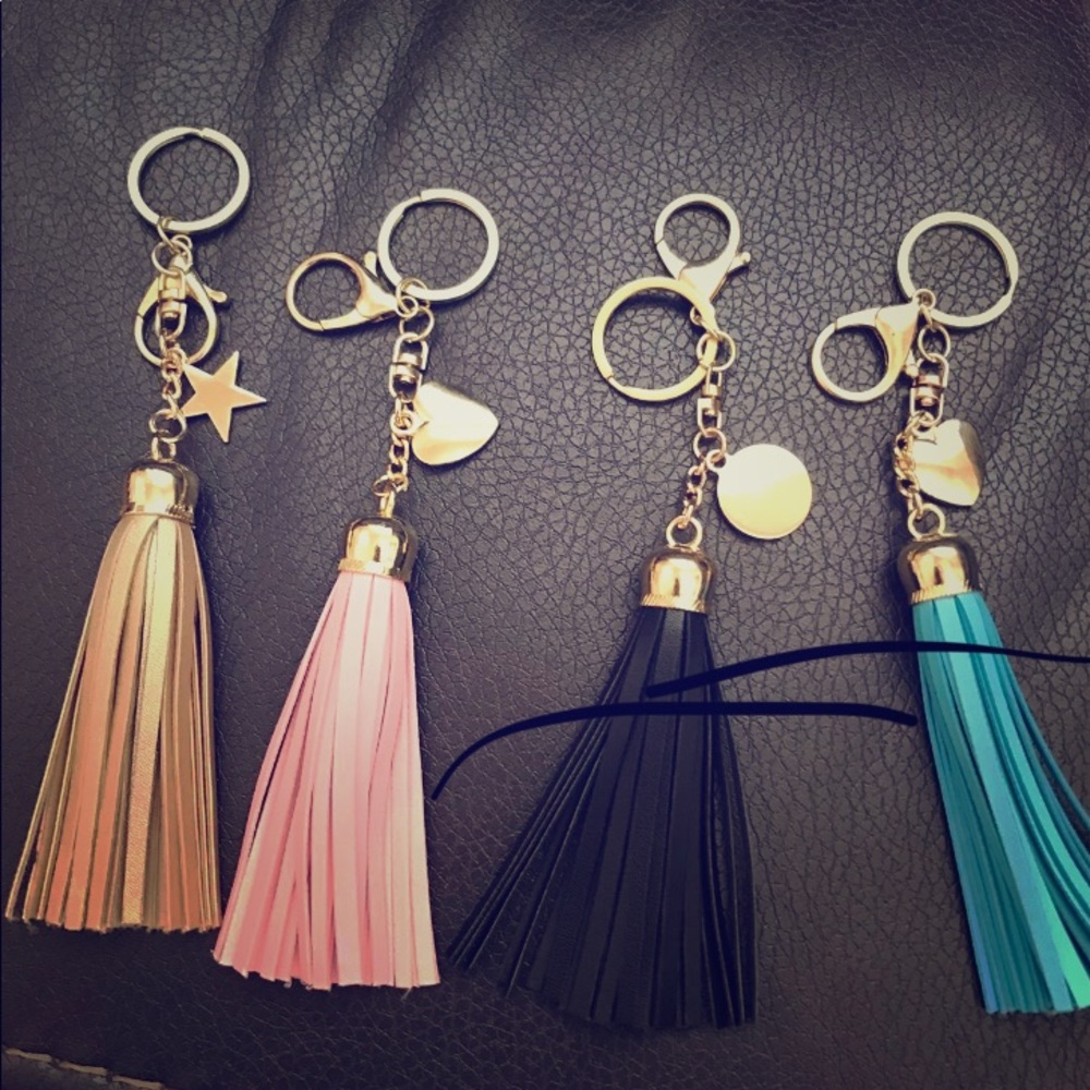 TASSEL KEYCHAIN HANDBAG